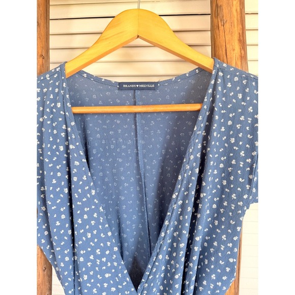 Brandy Melville Wrap Dress Blue Floral Print Short Sleeve Casual - Picture 7 of 7